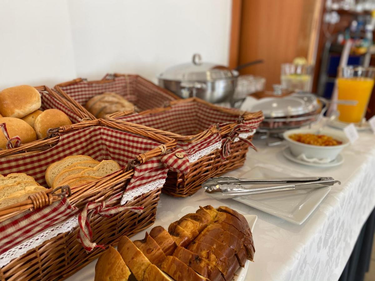 Hotel Magnolia Балатонсепезд Екстериор снимка