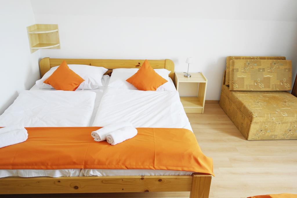 Hotel Magnolia Балатонсепезд Екстериор снимка