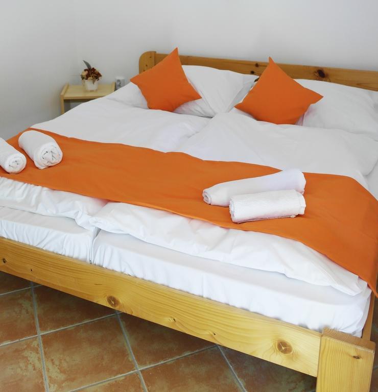 Hotel Magnolia Балатонсепезд Екстериор снимка