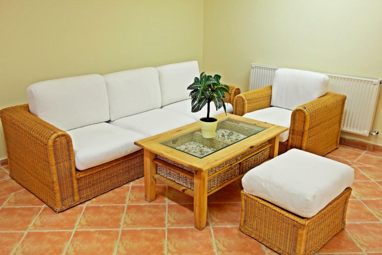 Hotel Magnolia Балатонсепезд Екстериор снимка
