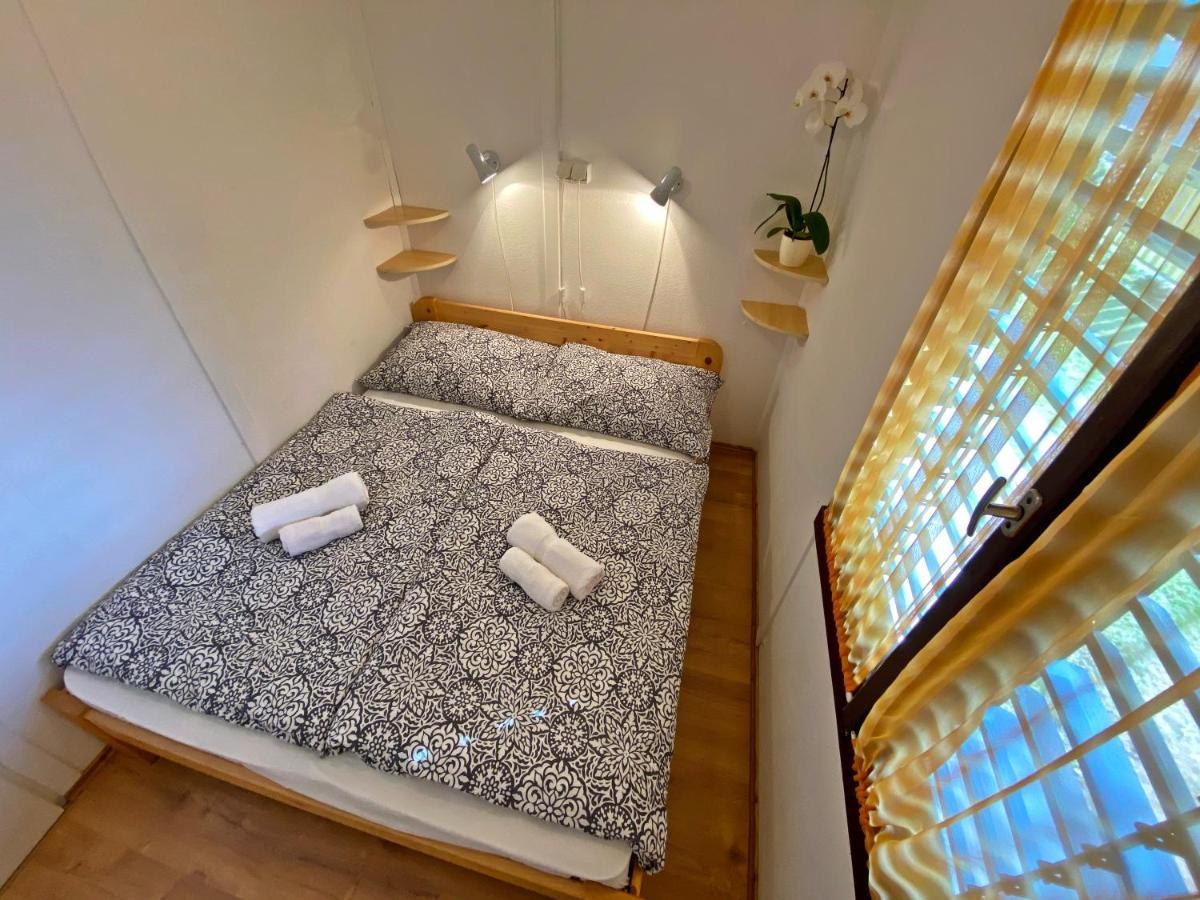 Hotel Magnolia Балатонсепезд Екстериор снимка